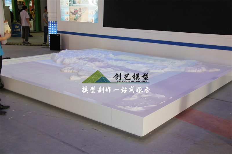 中國(guó)地形素模沙盤(pán)